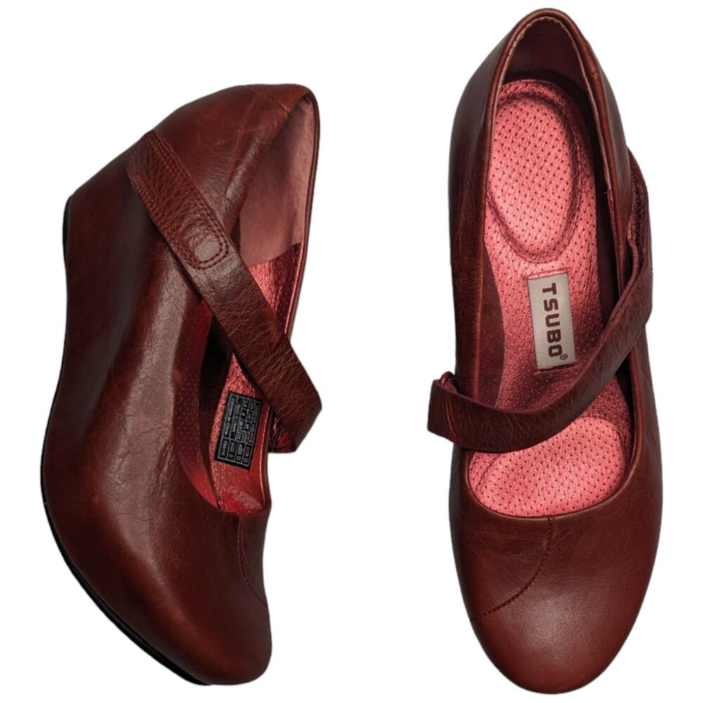 Tsubo Asmik Burgundy Red Leather Covered Wedge Almond Toe Mary Jane Pumps 5.5